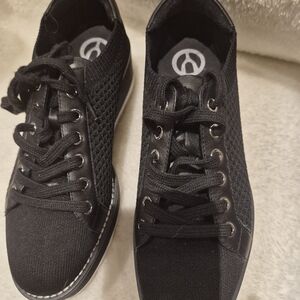 Elegant Black Women's Platform Sneakers